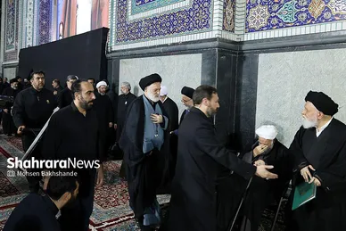 گزارش تصویری | شب دوم مراسم بزرگداشت رهبر شهید ایران در حرم مطهر امام رضا (ع)
