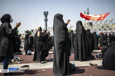 عزاداری و نماز ظهر عاشورا میدان امام حسین(ع) تهران