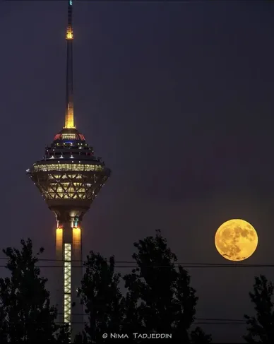 تصاویری از ابر ماه آبی زیبا در دل آسمان شب