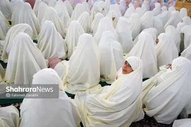 گزارش تصویری | جشن تکلیف دانش آموزان دختر مدارس غیر دولتی در حرم مطهر رضوی