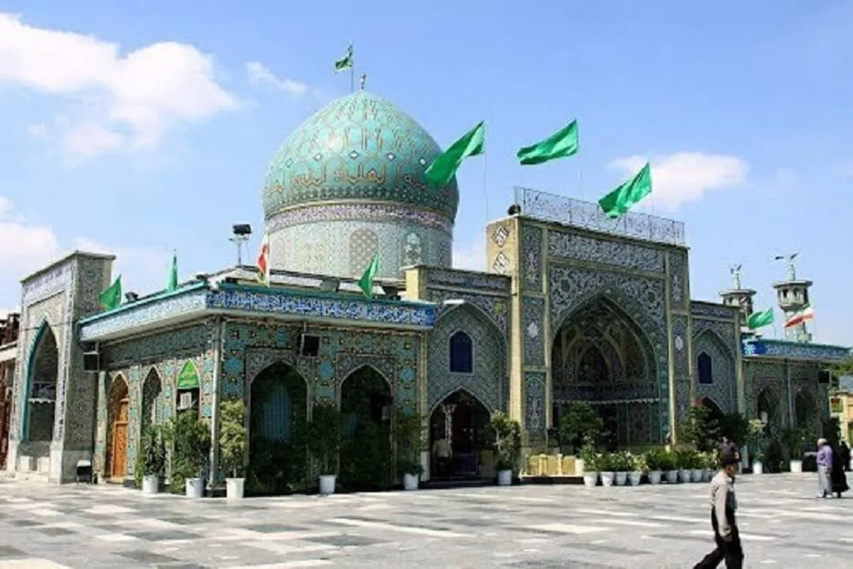 استفاده از ظرفیت بقاع متبرکه  و اماکن مذهبی در مراسمات وداع با رهبر شهید در تهران، قم و خراسان رضوی
