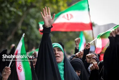 راهپیمایی مردم مشهد در محکومیت جنایت تروریستی در حرم مطهر شاهچراغ (ع)