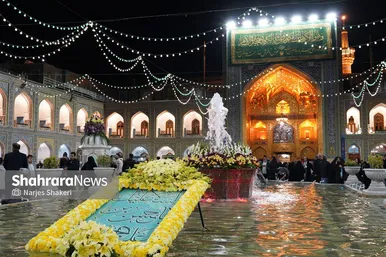 حال‌وهوای حرم مطهر امام‌رضا(ع) در شب میلاد کریم اهل‌بیت(ع)