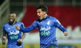 دو لژیونر سرشناس معطل باشگاه استقلال