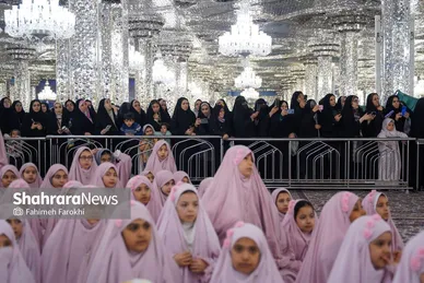 گزارش تصویری | جشن تکلیف دانش آموزان دختر مدارس غیر دولتی در حرم مطهر رضوی