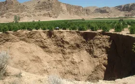 ویدئو| فیلمی تکان&zwnj;دهنده از فرونشست زمین در استان فارس