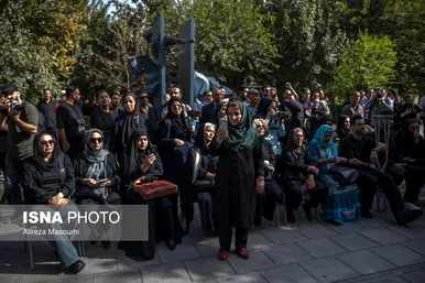 عکس‌هایی از مراسم تشییع پیکر امید جهان (۲۵ شهریور ۱۴۰۴)