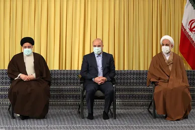 عکس | دیدار جمعی از مسئولان نظام و سفیران کشورهای اسلامی با مقام معظم رهبری
