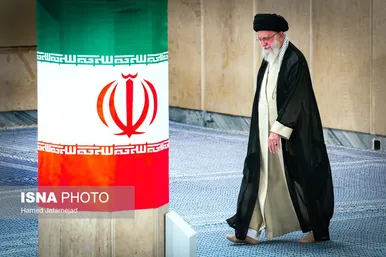 عکس‌هایی از حضور رهبر معظم انقلاب در شعبه اخذ رأی چهاردهمین انتخابات ریاست‌جمهوری