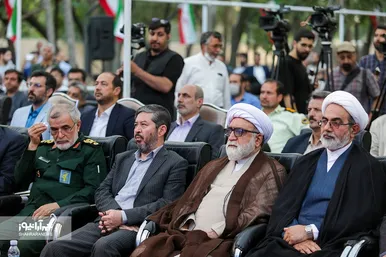 آیین بازگشایی معابر پادگان لشکر ۷۷