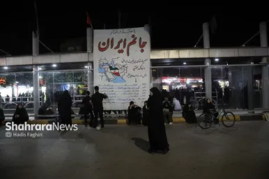 گزارش تصویری | یکصدویازدهمین شب از حضور مردم مشهد مقدس در سنگر خیابان
