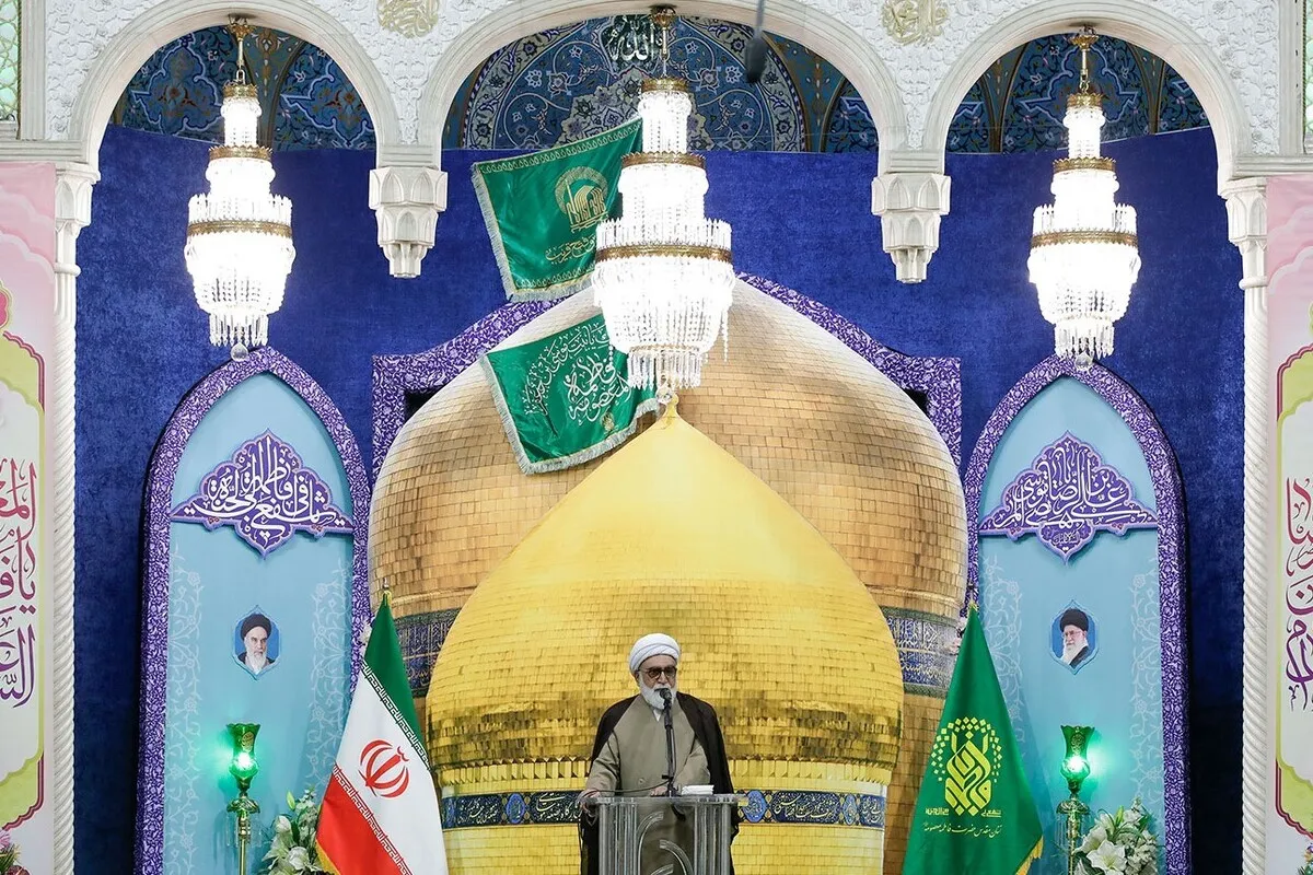حجت الاسلام مروی: پرچم حضرت رضا (ع) نماد کرامت بخشی به انسان‌هاست