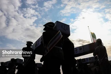 استقبال از پیکر مطهر ۱۲ شهید گمنام دفاع مقدس در فرودگاه هاشمی نژاد مشهد