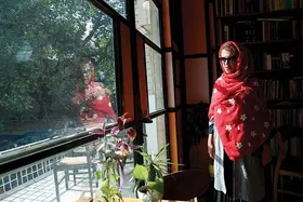 گپ وگفتی با سمانه مصدق، شاعر نابینا درباره شعر و دنیای شعری اش | به شوق پریدن کبوتر شدم