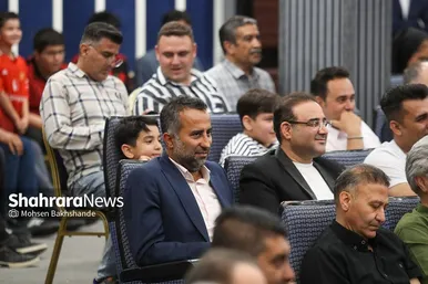 گزارش تصویری | جشن صعود به لیگ برتر تیم فوتسال دائم پناه مشهد