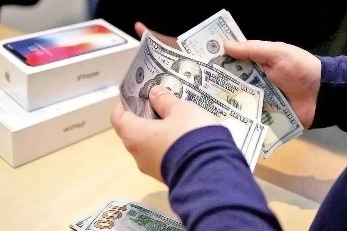 استمرار موانع واردات موبایل | ارز تک نرخی، رقابت در بازار را شفاف‌تر می‌کند