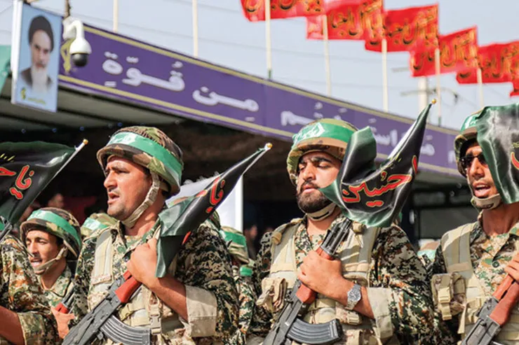 شکوه نظامی در «نماز»