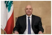 ویدئو| پس‌گردنی رئیس‌جمهور لبنان به یک نظامی در جشن روز ارتش!