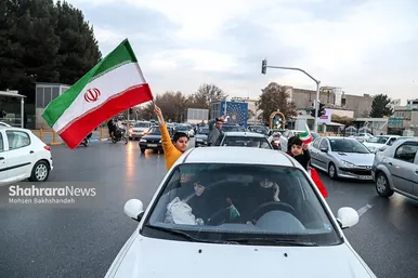 شادی مردم مشهد بعد از برد تیم ملی ایران ۲