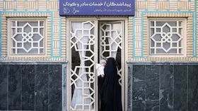 بازگشت ۲۷۰۰ زائر به آغوش خانواده در دفاتر پیداشدگان حرم مطهر رضوی
