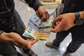 همتی: عده&zwnj;ای نمی&zwnj;خواهند قیمت ارز پایین آید