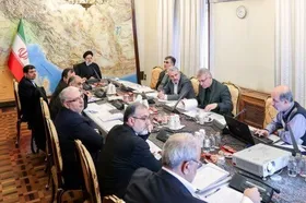 رئیس&zwnj;جمهور با وزرا و معاونان اقتصادی برای &laquo;استمرار رشد تولید&raquo; جلسه برگزار کرد