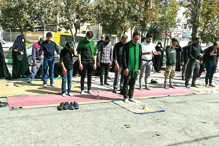سجاده عشق برای عابران