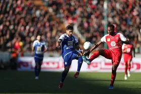 مدافع استقلال پرسپولیسی می&zwnj;شود؟