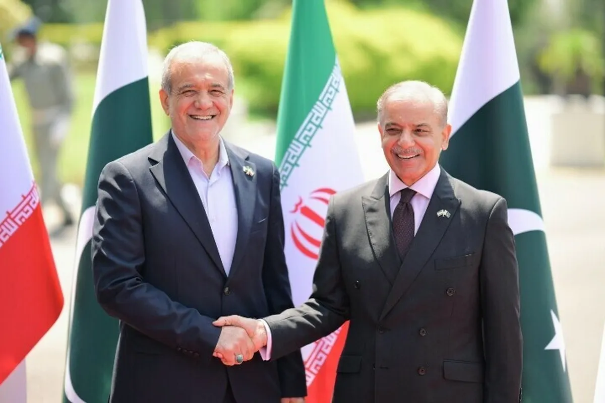 نخست وزیر پاکستان: ایران حق دارد برای برنامه‌های صلح آمیز، از انرژی هسته‌ای استفاده کند