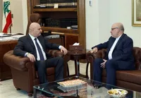 پایان ماموریت سفیر ایران در لبنان | امانی با عوف دیدار کرد