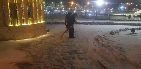 دست‌مریزاد و خداقوت به پاکبانان شهر مشهد | تلاش‌های بی‌وقفه در دمای زیر صفر درجه همچنان ادامه دارد + تصاویر