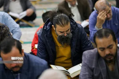 جزءخوانی قرآن در حرم حضرت معصومه (س)