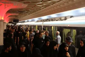 ناوگان مترو مشهد در آماده&zwnj;باش کامل | جابه&zwnj;جایی مسافران به دو برابر روز&zwnj;های عادی رسید