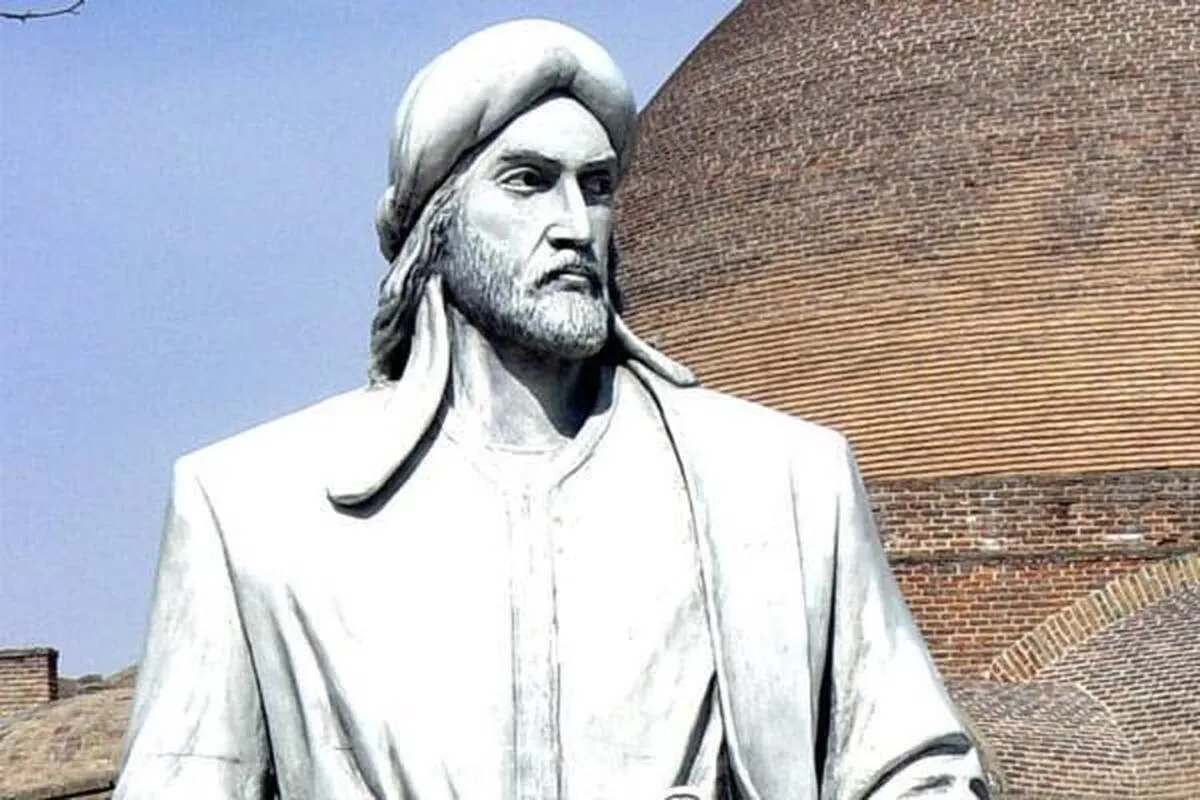 چرا می‌گویند خاقانی شاعری عبوس و بدعنق است؟