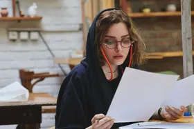 بهنوش طباطبایی به تئاتر بازمی&zwnj;گردد + عکس