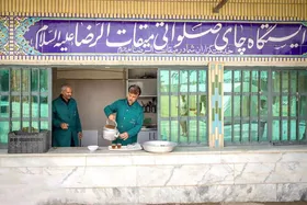 دربانان رضوی به استقبال زائران پیاده امام رضا (ع) می&zwnj;روند