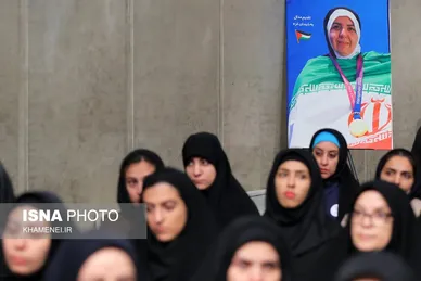 دیدار قهرمانان ورزشی و مدال‌آوران بازی‌های آسیایی و پارا آسیایی با رهبر انقلاب