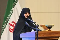 دخالت در سیاست و مقدرات اساسی کشور حق و تکلیف زنان است