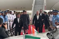 پزشکیان برای شرکت در اجلاس سران بریکس وارد دهلی نو شد
