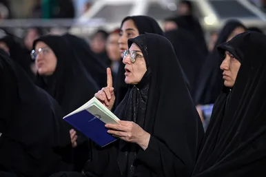 مراسم احیاء شب ۱۹ ماه رمضان در حرم مطهر رضوی