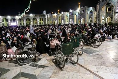 ضیافت افطاری زائران حرم مطهر رضوی