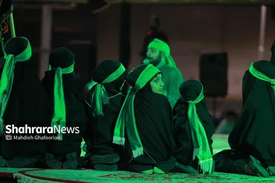 تصاویری از آیین تعزیه خوانی در عرصه میدان شهدا