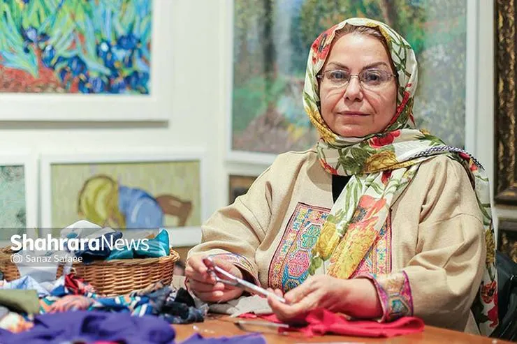 گفتگو با بانو گلبهار حیاتی، هنرمندی که به تکه‌های بی‌ارزش پارچه‌ها جان می‌بخشد