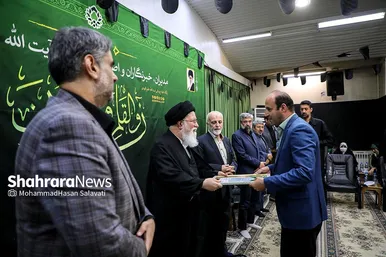 دیدار خبرنگاران و اصحاب رسانه با آیت الله علم الهدی به مناسبت روز خبرنگار