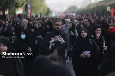 پیاده‌روی جاماندگان اربعین حسینی در مشهد