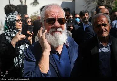 عکس‌هایی از تشییع پیکر رضا داودنژاد