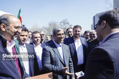 گزارش تصویری | آیین رونمایی و تحویل ۴۲ دستگاه خودروی سنگین خدمات عمومی به شهرداری‌های خراسان رضوی