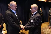 دیدار پزشکیان و شهباز شریف در سازمان ملل | تعمیق همکاری‌های دوجانبه و استمرار رایزنی‌ها برای ثبات منطقه‌ای، محور گفت‌وگوها