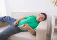 بی تحرکی روزانه به اندازه ۲۰۰ سیگار به بدن آسیب می‌زند