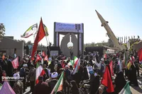 تشکیل بزرگترین زنجیره انسانی جان فدا توسط دانشجویان در دانشگاه فردوسی مشهد  + فیلم